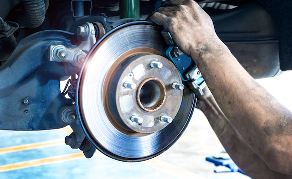 Top 3 Signs That Indicate It Is Time for Brake Service